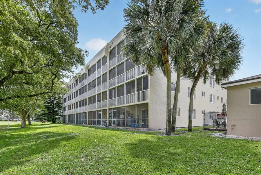 9470 Tangerine Pl #105, Davie, FL 33324 - #2