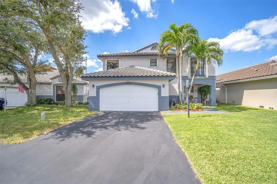 6221 Manchester Ln, Davie, FL 33331 - #2