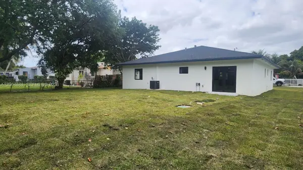 Address Withheld By Seller, North Miami Beach, FL 33162