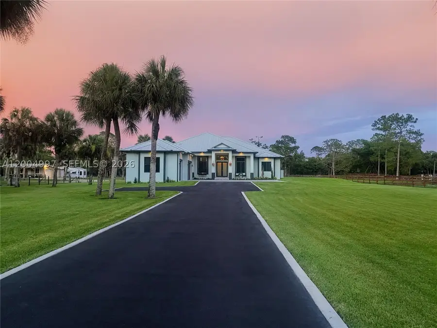 360 13th St Sw, Naples, FL 34117 - #2