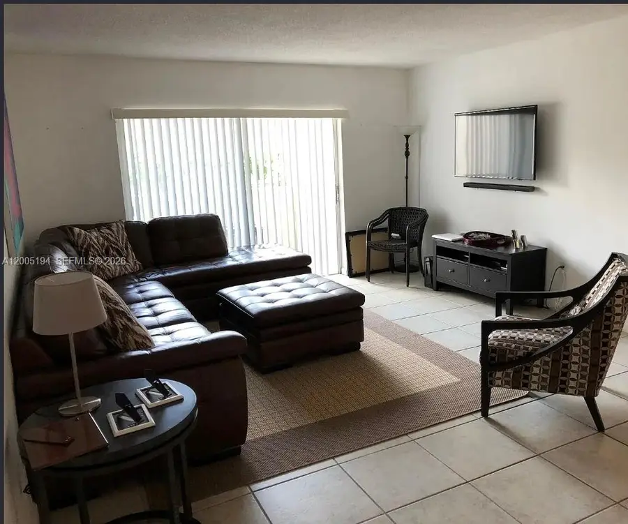 7705 SW 86th St #B-211, Miami, FL 33143 - #2