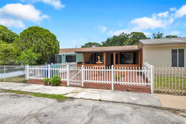 3810 NW 213th St, Miami Gardens, FL 33055