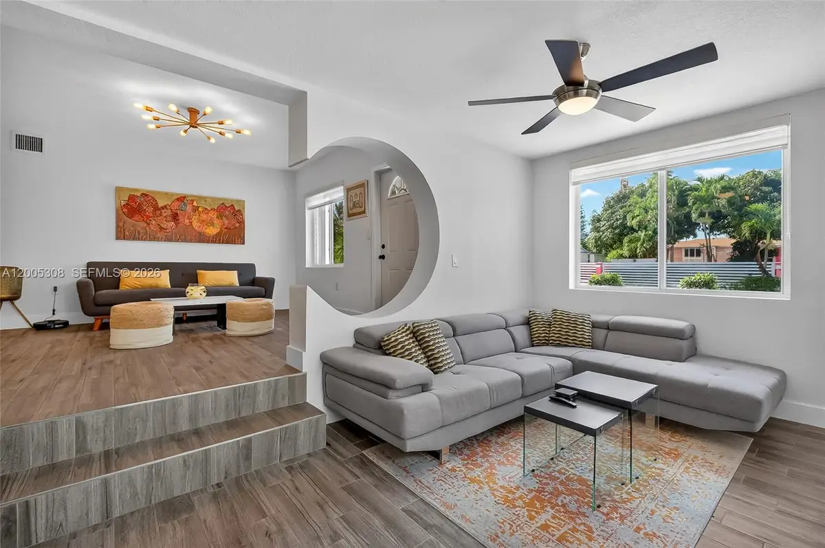 541 NW 109th St, Miami, FL 33168 - #1