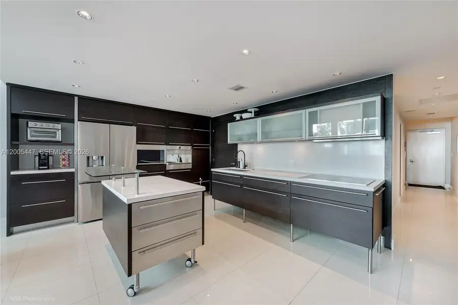 6000 Collins Ave #118, Miami Beach, FL 33140 - #3