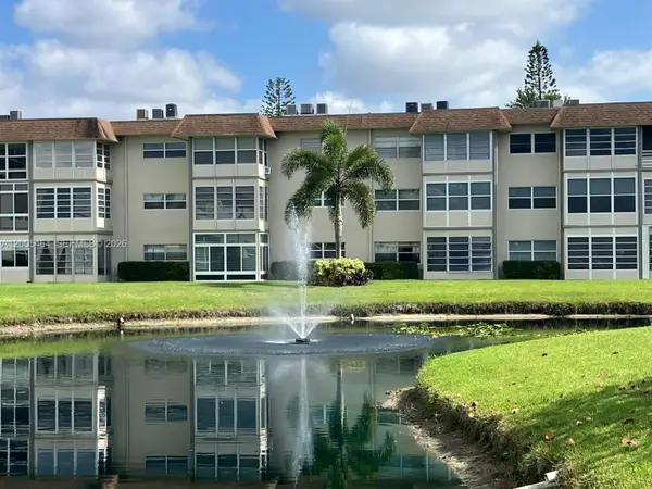 4800 NW 35th St #607, Lauderdale Lakes, FL 33319