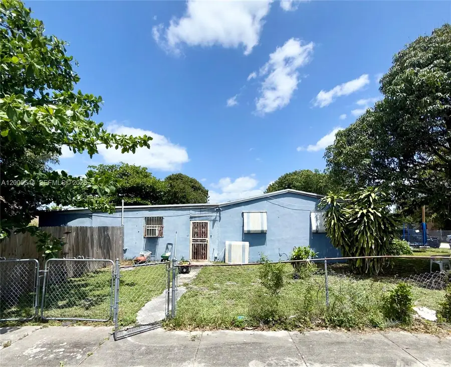 18700 NW 44th Ct, Miami Gardens, FL 33055 - #2