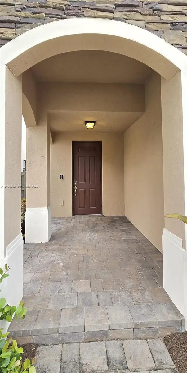 525 SE 34th Ter, Homestead, FL 33033 - #2