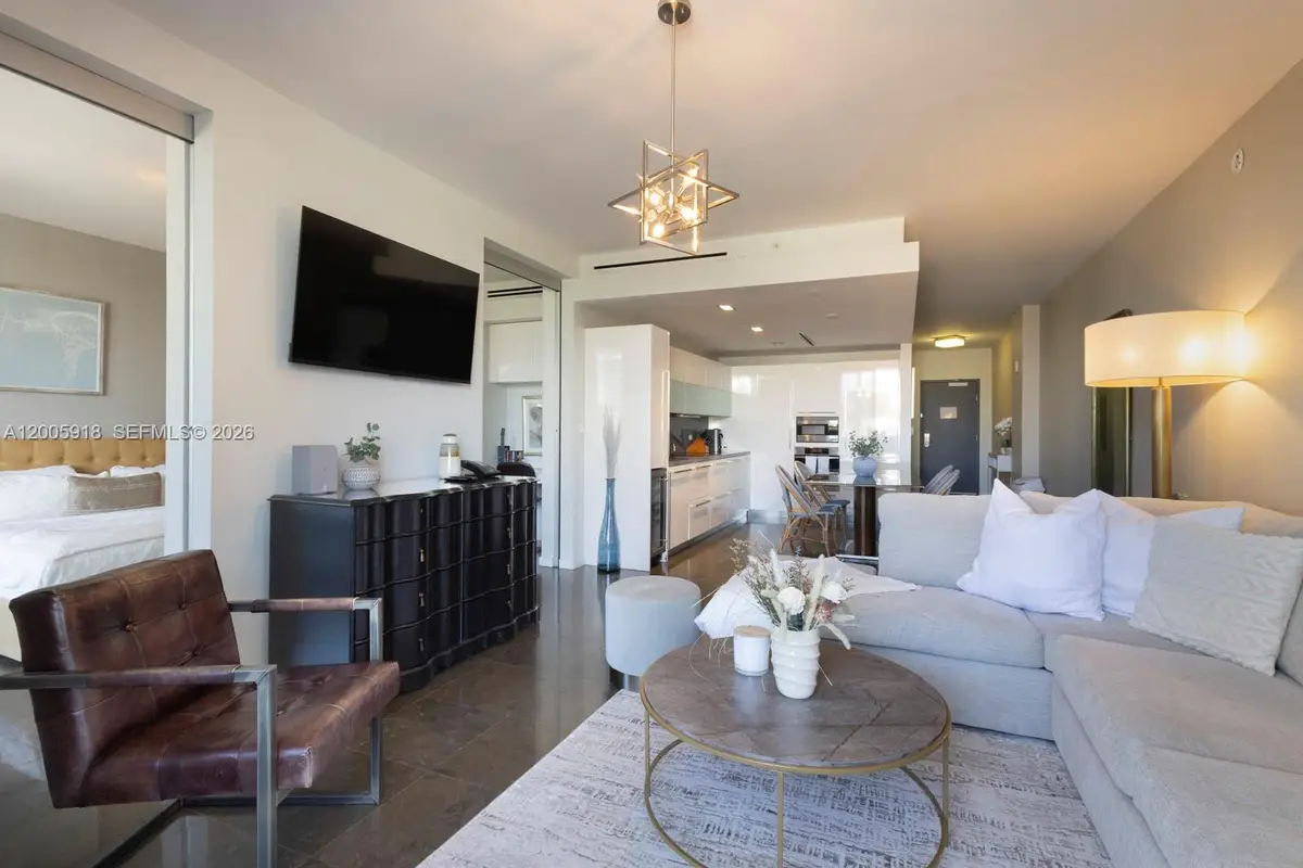 220 21st St #303, Miami Beach, FL 33139 - #1