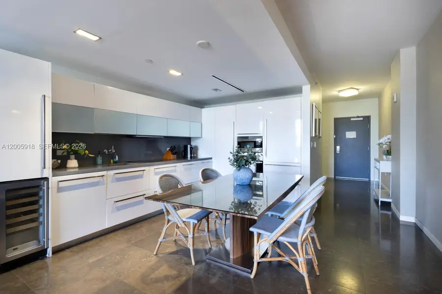 220 21st St #303, Miami Beach, FL 33139 - #3
