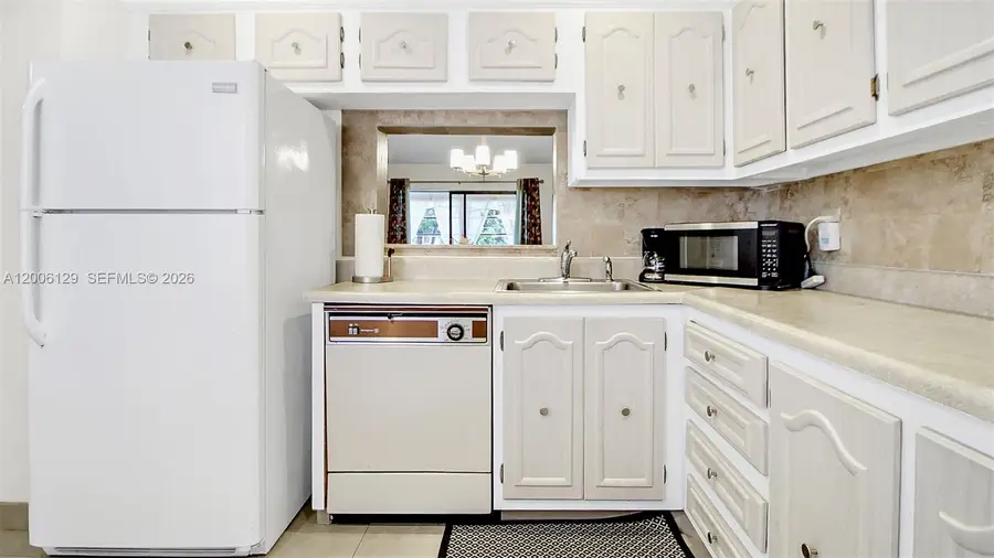 4000 NW 44th Ave #306, Lauderdale Lakes, FL 33319 - #2