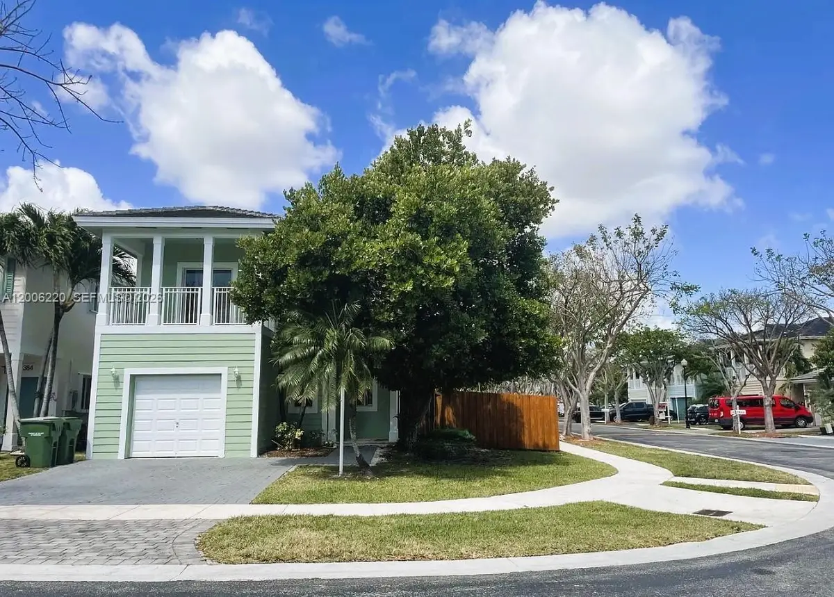 390 NE 35th Ave, Homestead, FL 33033 - #1