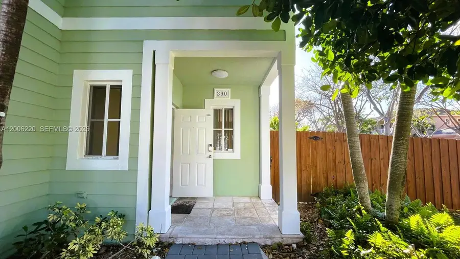 390 NE 35th Ave, Homestead, FL 33033 - #2