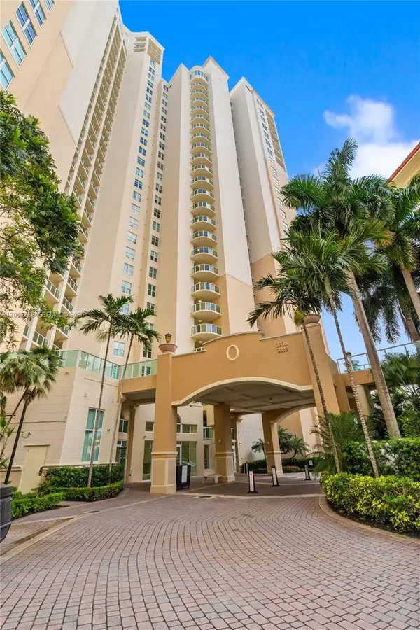 3330 NE 190th St #712, Aventura, FL 33180