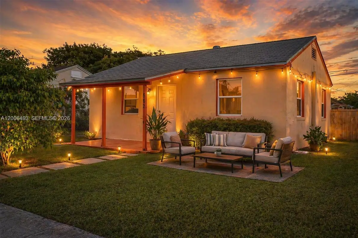 562 W 4th St, Riviera Beach, FL 33404 - #1