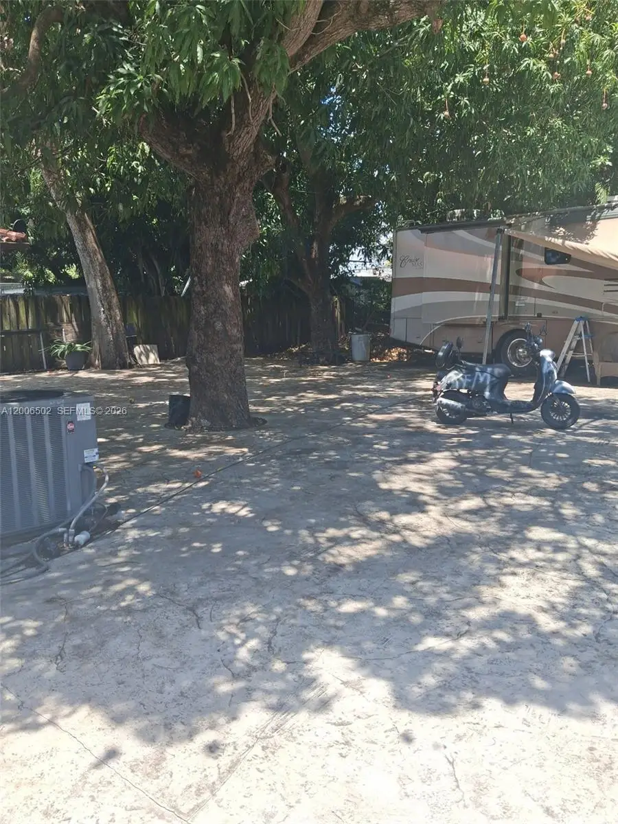 1829 NW 5th St, Miami, FL 33125 - #3