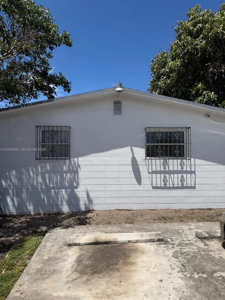 41 E 20th St, Hialeah, FL 33010 - #2
