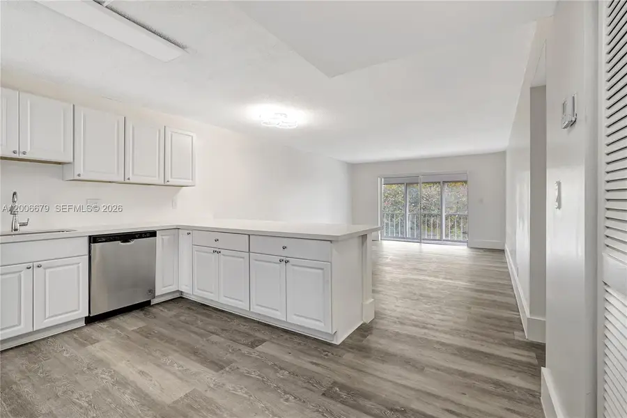 4800 Hillcrest Ln #207, Hollywood, FL 33021 - #3