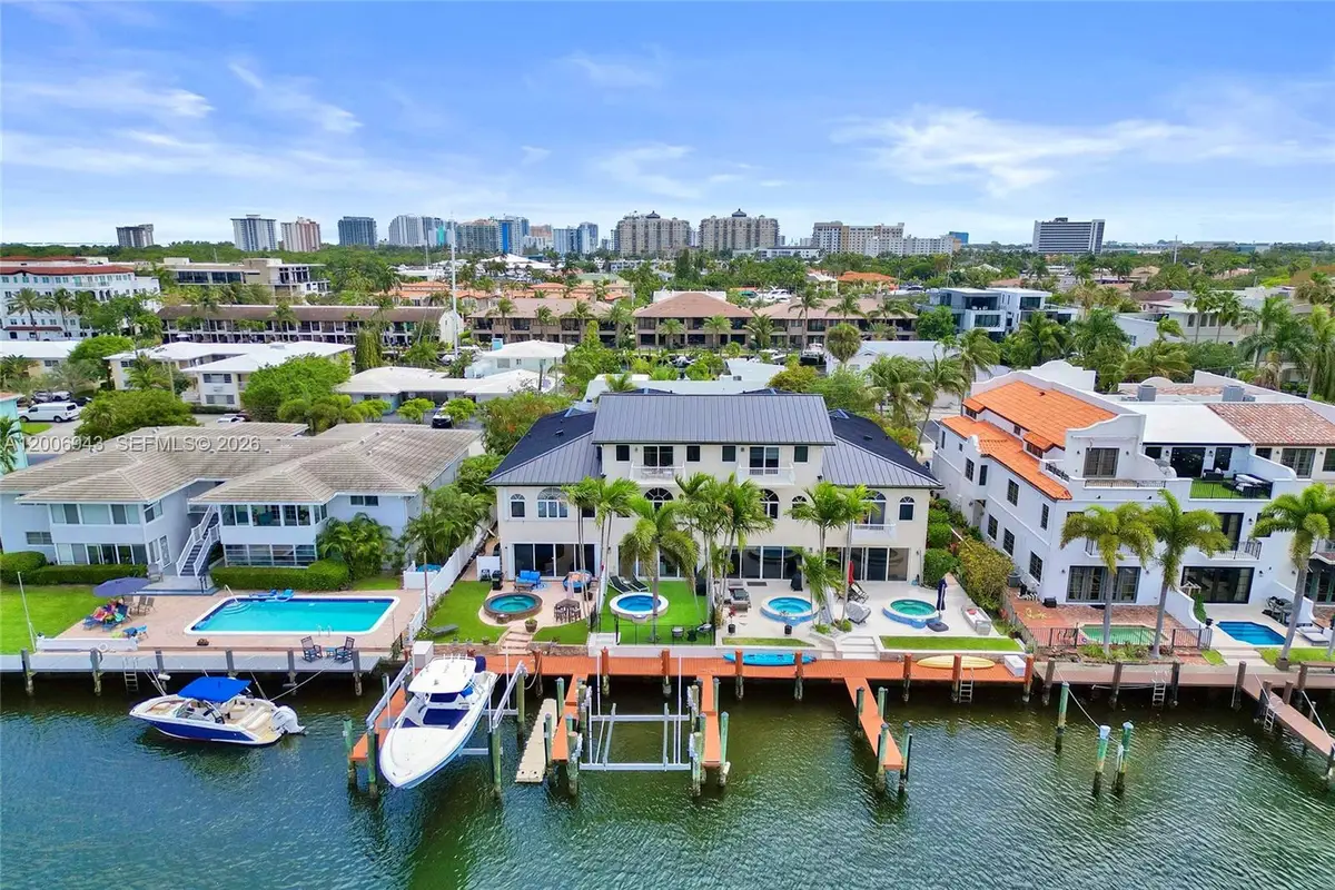 2739 NE 15th St, Fort Lauderdale, FL 33304 - #1