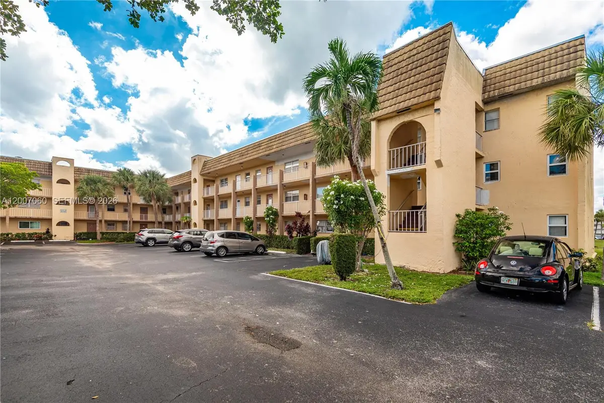 8345 Sunrise Lakes Blvd #210, Sunrise, FL 33322 - #1