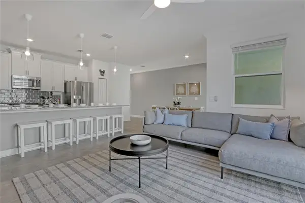 1136 Kingsbarn St, Davenport, FL 33896