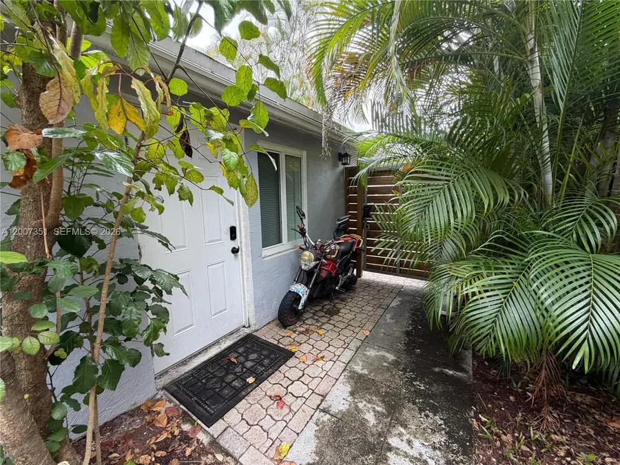 1823 SW 22nd St, Fort Lauderdale, FL 33315 - #3
