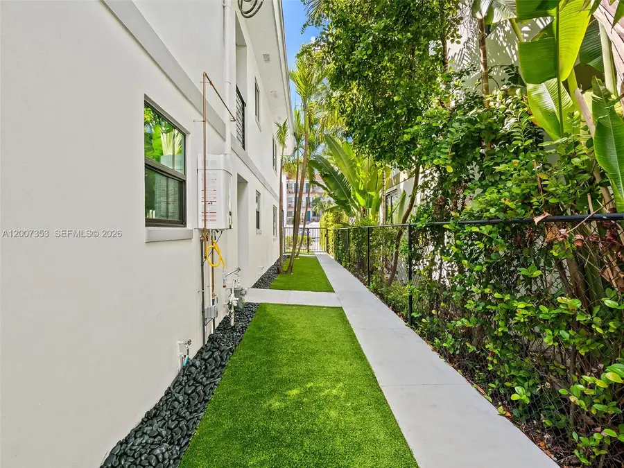 1305 SE 1st St, Fort Lauderdale, FL 33301 - #3