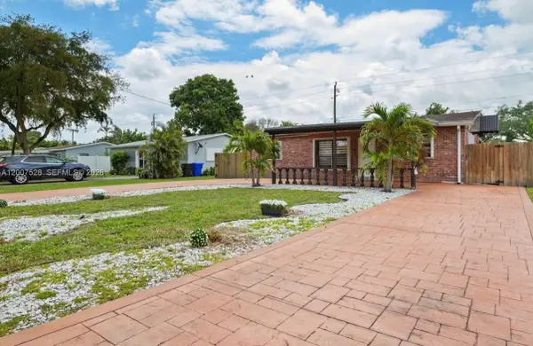 6870 Thomas St, Hollywood, FL 33024