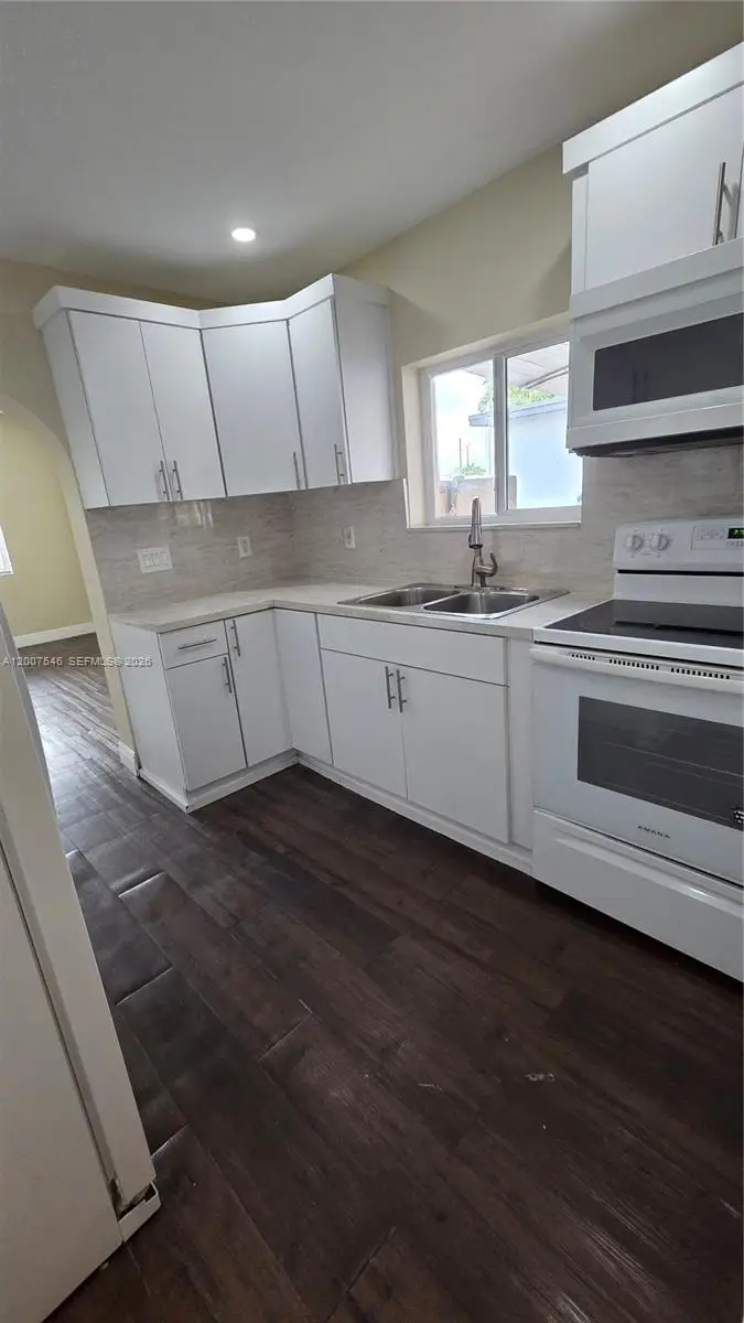 4795 E 8th Ct, Hialeah, FL 33013 - #3