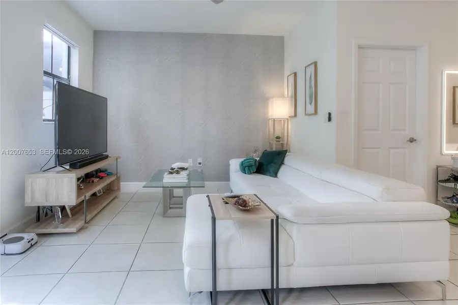 11017 W 33rd Way, Hialeah, FL 33018 - #3