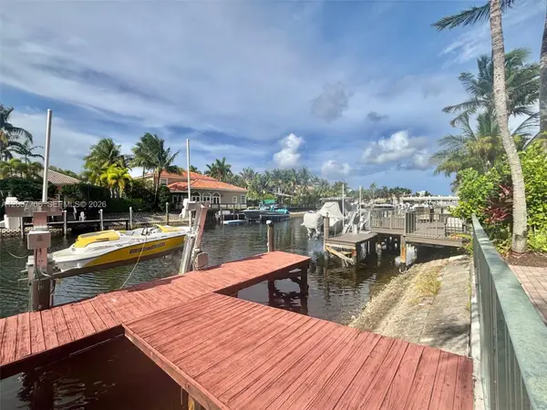 1141 Waterside Ln, Hollywood, FL 33019