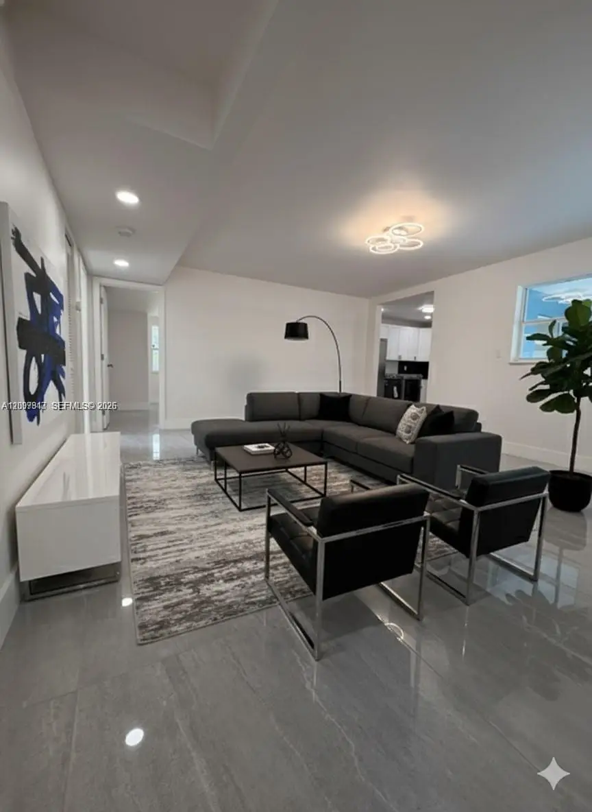 809 NW 12th Ave, Fort Lauderdale, FL 33311 - #2