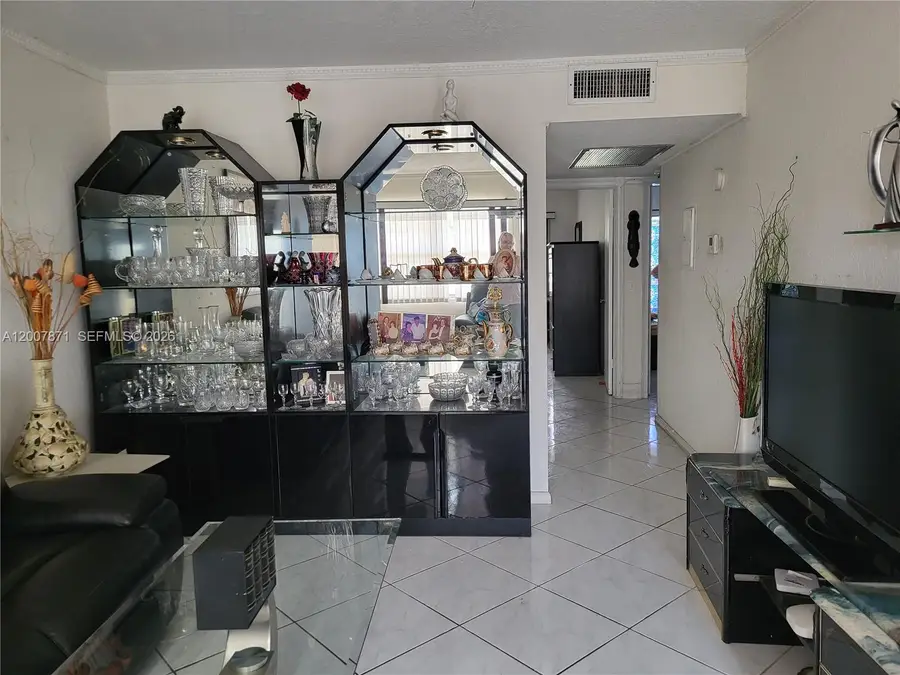 2050 Newcastle C #2050, Boca Raton, FL 33434 - #2