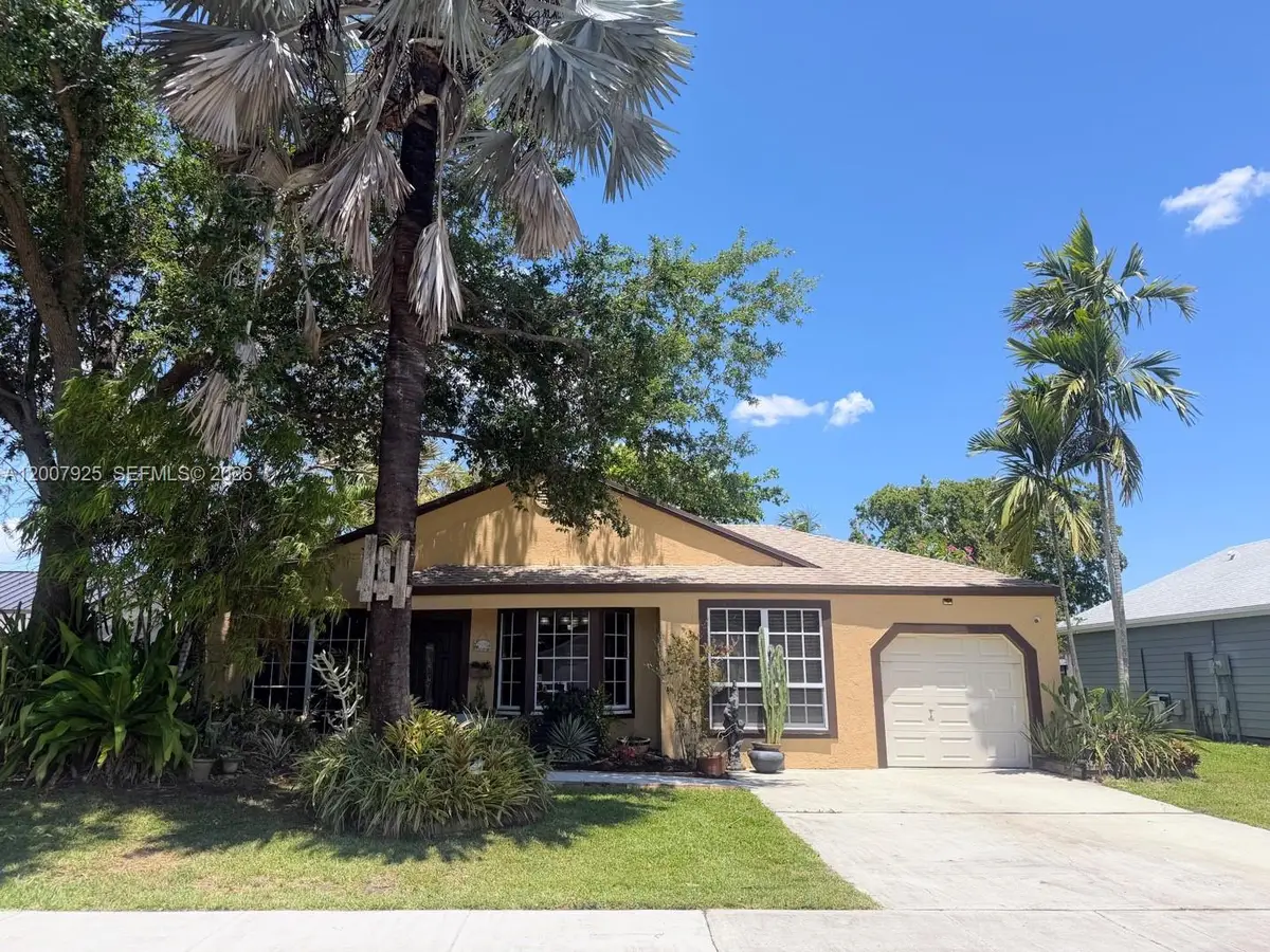13541 SW 10th Pl, Davie, FL 33325 - #1