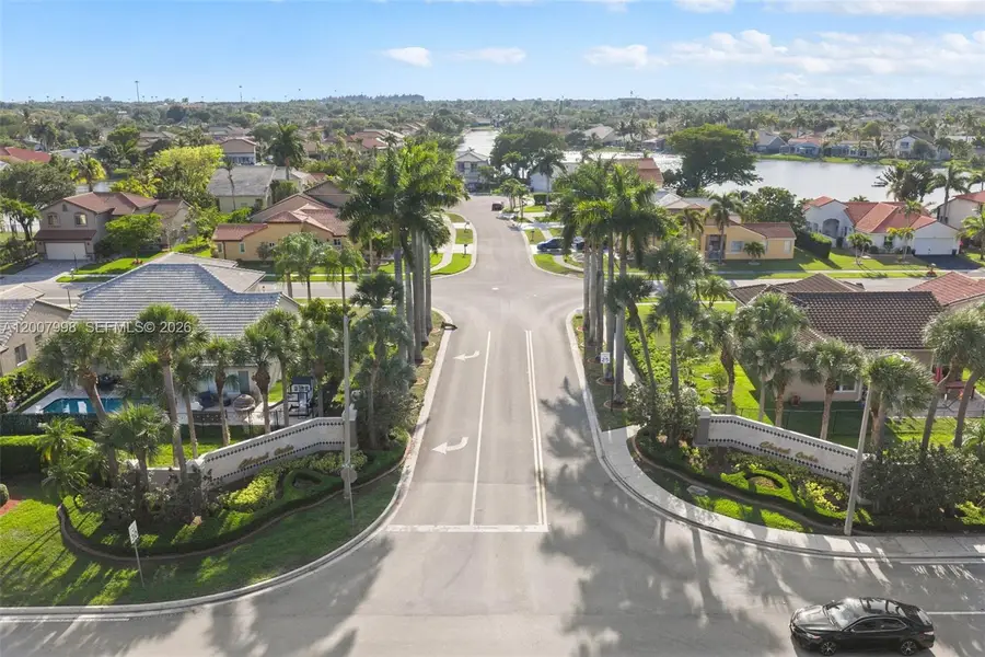 131 NW 187th Ave, Pembroke Pines, FL 33029 - #2