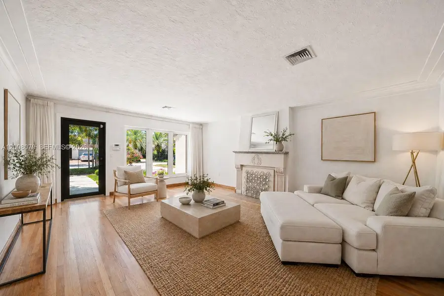 739 Lakeview Dr, Miami Beach, FL 33140 - #3