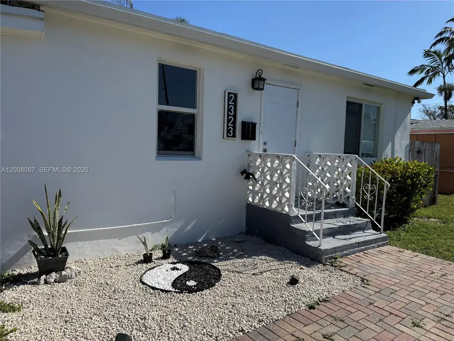 2323 Cleveland St, Hollywood, FL 33020 - #2