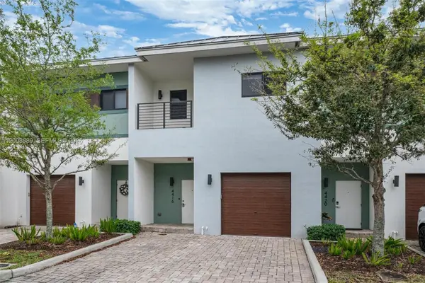 4416 NW 9th St, Plantation, FL 33317