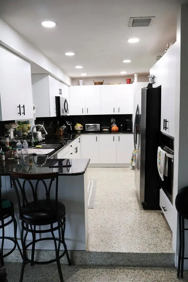 11206 SW 1st St, Sweetwater, FL 33174 - #2