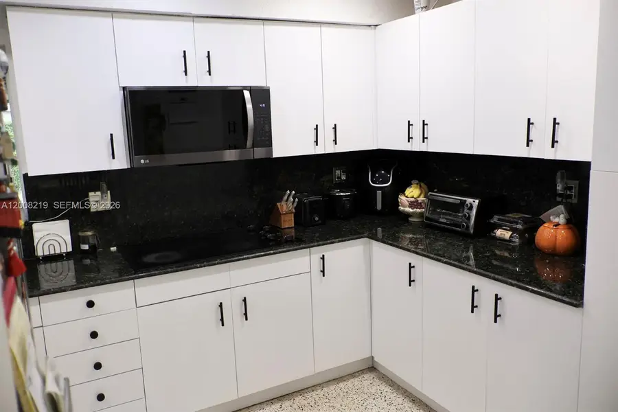 11206 SW 1st St, Sweetwater, FL 33174 - #3