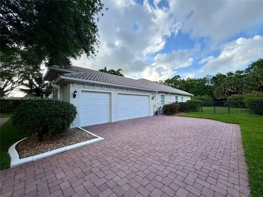 12743 N Winners Cir, Davie, FL 33330 - #3