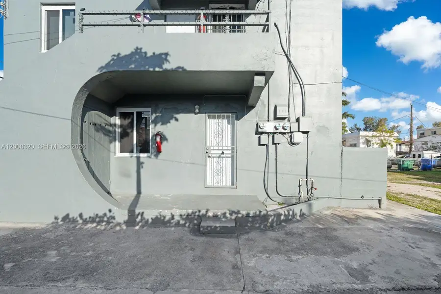 842 SW 3rd St, Miami, FL 33130 - #3