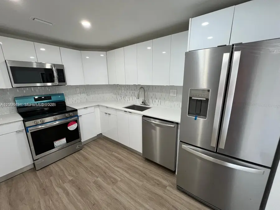 500 Bayview Dr #1120, Sunny Isles Beach, FL 33160 - #2
