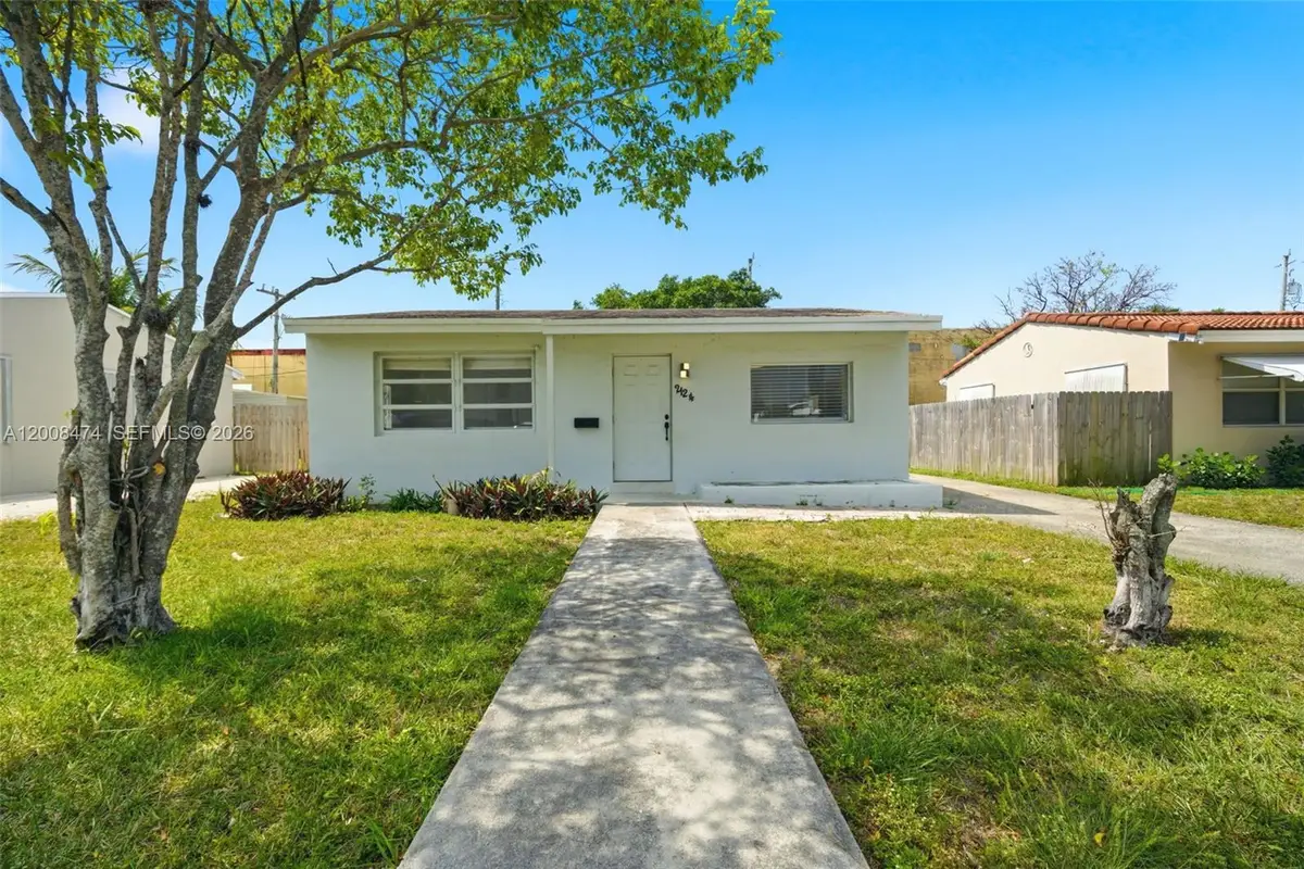 2124 Taylor St, Hollywood, FL 33020 - #1