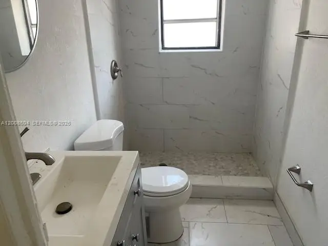 410 NW 9th St, Hallandale Beach, FL 33009 - #2