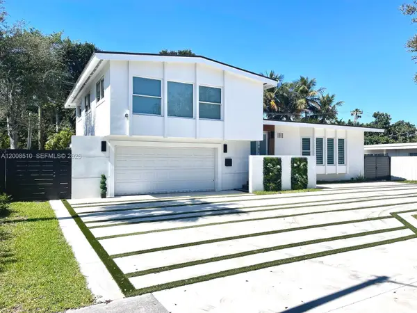 19960 Highland Lakes Blvd, Miami, FL 33179