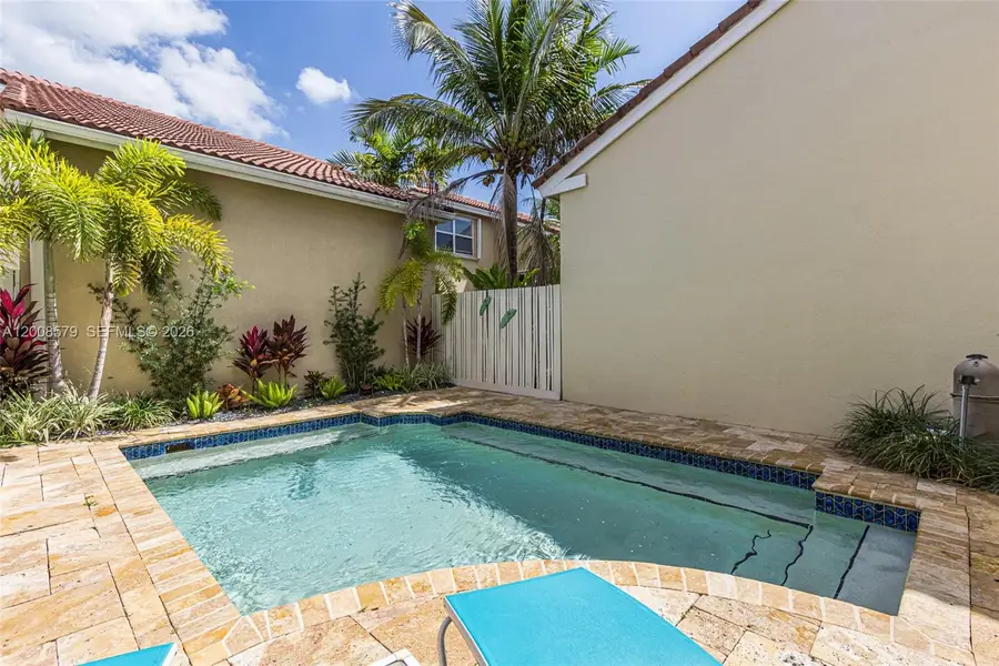 1125 Queen Palm Ct, Hollywood, FL 33019 - #2