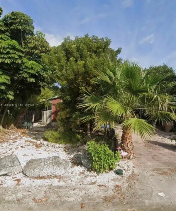 22963 Anne Bonny Ln, Sugarloaf, FL 33042
