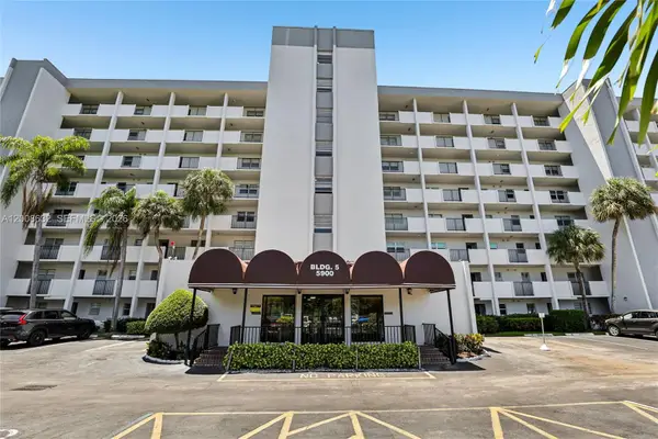 5900 NW 44th St #312, Lauderhill, FL 33319