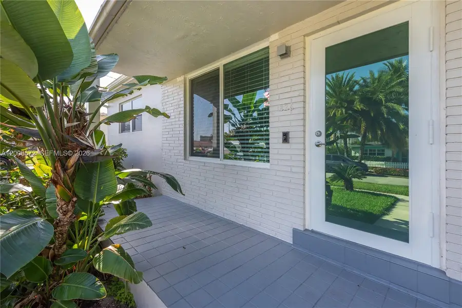 326 SE 3rd Ter, Dania Beach, FL 33004 - #3