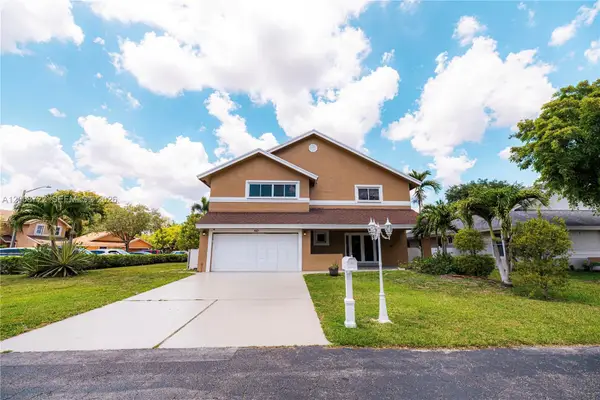 510 NW 207th Ave, Pembroke Pines, FL 33029